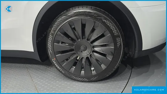 TESLA MODEL Y RWD