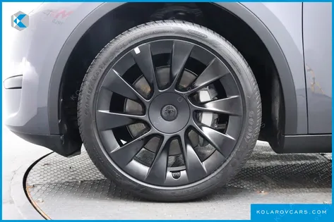 TESLA MODEL Y RWD