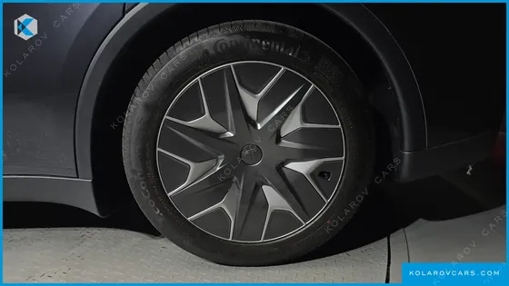 TESLA MODEL Y L LONG RANGE AWD