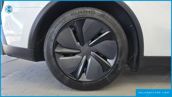 TESLA MODEL Y RWD