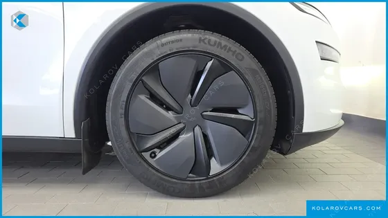 TESLA MODEL Y RWD