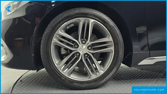 HYUNDAI GRANDEUR 2.4 PREMIUM