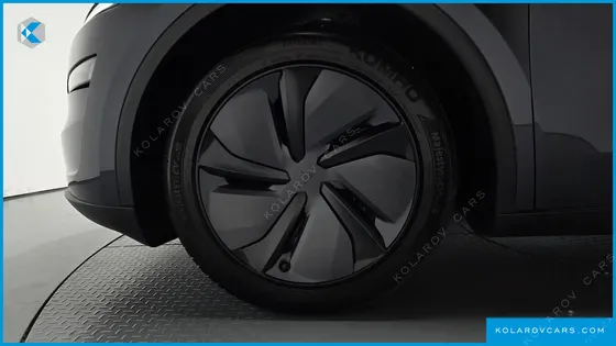 TESLA MODEL Y PREMIUM RWD