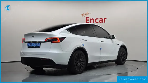 TESLA MODEL Y STANDARD RANGE RWD