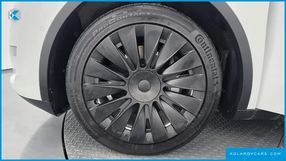 TESLA MODEL Y STANDARD RANGE RWD