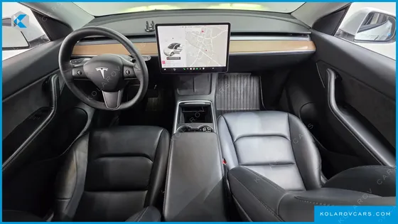 TESLA MODEL Y STANDARD RANGE RWD
