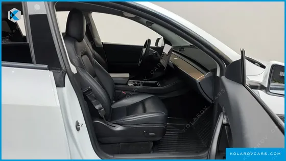 TESLA MODEL Y STANDARD RANGE RWD