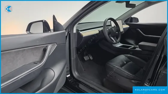 TESLA MODEL Y LONG RANGE AWD