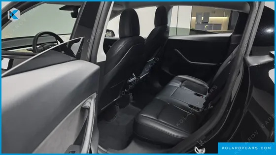 TESLA MODEL Y LONG RANGE AWD