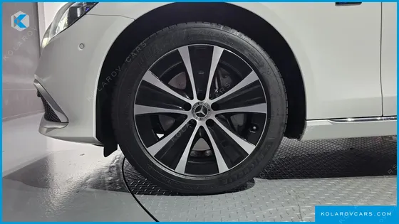 MERCEDES E-CLASS E300E 4MATIC EXCLUSIVE