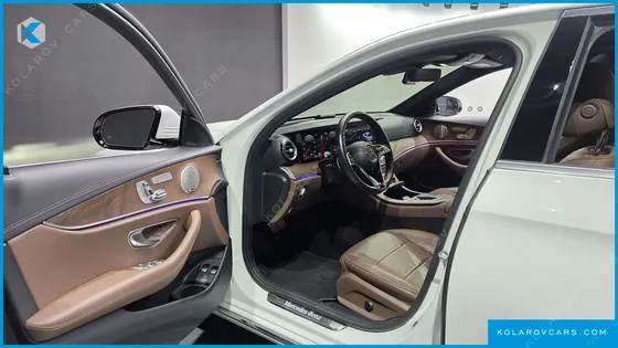 MERCEDES E-CLASS E300E 4MATIC EXCLUSIVE