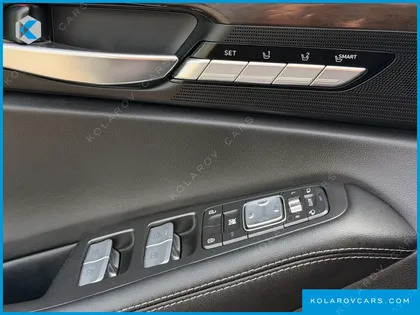 GENESIS EQ900 3.8 GDI AWD