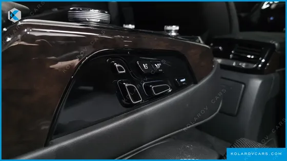 GENESIS EQ900 3.8 GDI AWD