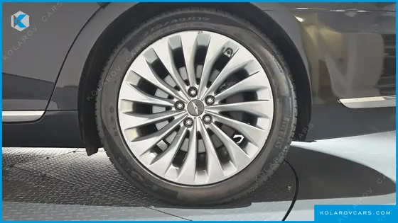 GENESIS EQ900 3.8 GDI AWD