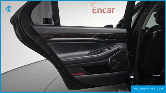 GENESIS EQ900 3.8 GDI AWD