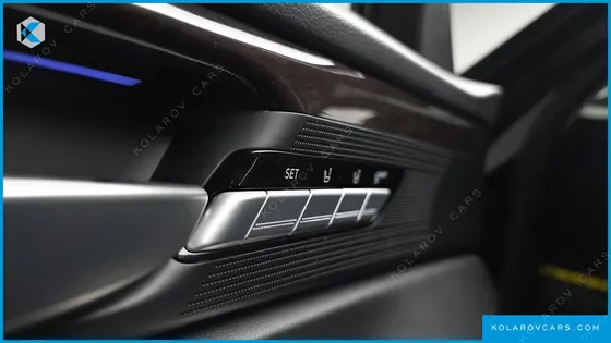 GENESIS EQ900 3.8 GDI AWD
