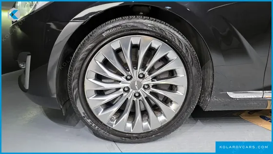 GENESIS EQ900 3.8 GDI AWD