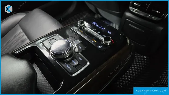 GENESIS EQ900 3.8 GDI AWD