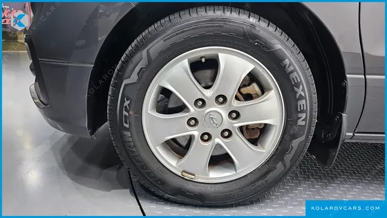 HYUNDAI STAREX URBAN 9-SEATER