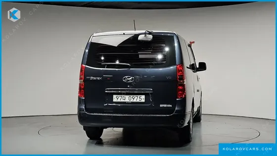 HYUNDAI STAREX VAN 5-SEATER