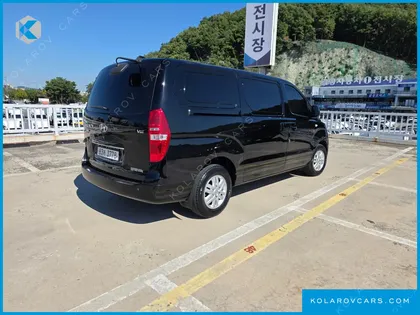 HYUNDAI STAREX VAN 3-SEATER