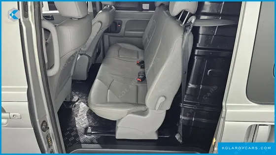 HYUNDAI STAREX VAN 5-SEATER
