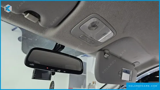 HYUNDAI STAREX VAN 5-SEATER