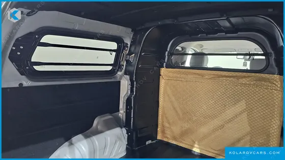 HYUNDAI STAREX VAN 5-SEATER