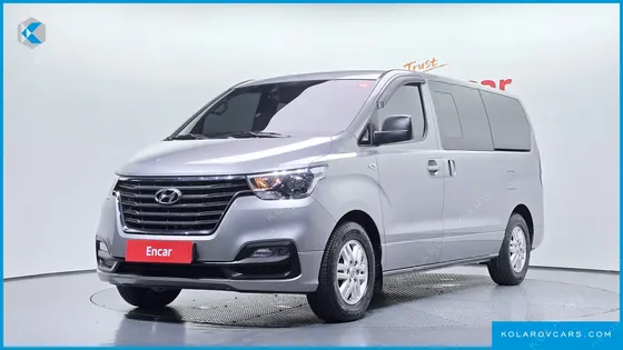 HYUNDAI STAREX VAN 5-SEATER