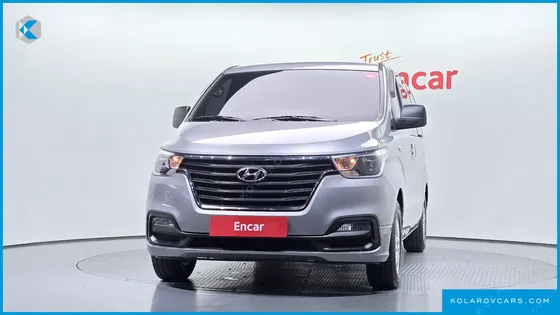 HYUNDAI STAREX VAN 5-SEATER