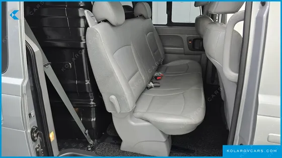 HYUNDAI STAREX VAN 5-SEATER