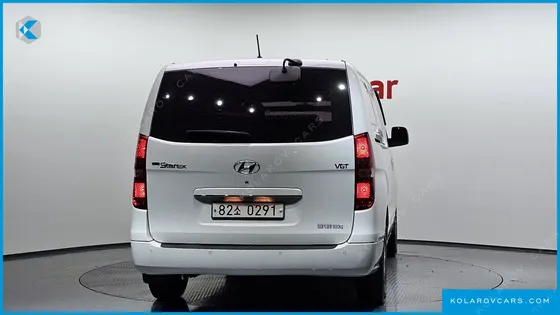 HYUNDAI STAREX VAN 3-SEATER