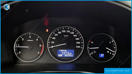HYUNDAI STAREX VAN 3-SEATER