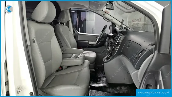 HYUNDAI STAREX VAN 3-SEATER