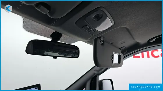 HYUNDAI STAREX VAN 3-SEATER