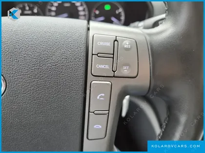 HYUNDAI STAREX VAN 5-SEATER