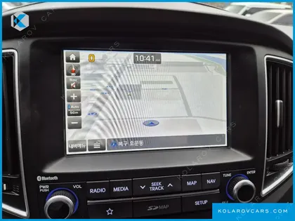 HYUNDAI STAREX VAN 5-SEATER