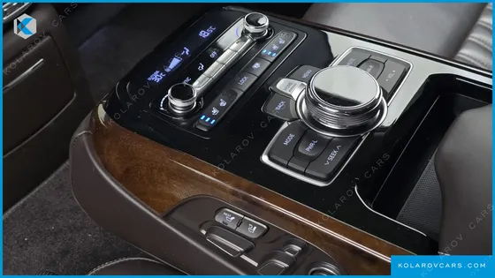 GENESIS EQ900 5.0 GDI AWD