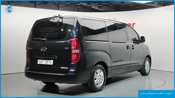 HYUNDAI STAREX VAN 5-SEATER