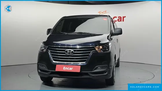 HYUNDAI STAREX VAN 5-SEATER