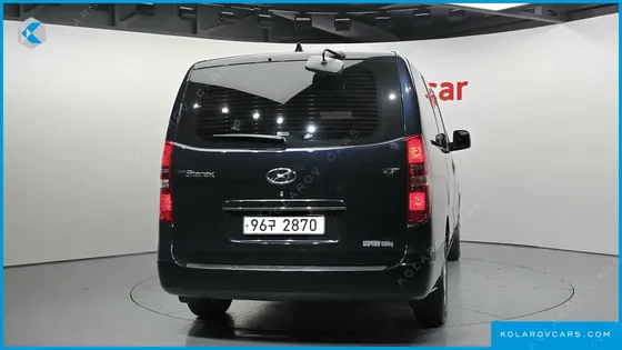 HYUNDAI STAREX VAN 5-SEATER