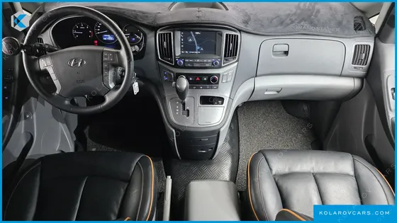 HYUNDAI STAREX VAN 5-SEATER