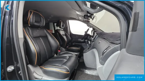 HYUNDAI STAREX VAN 5-SEATER