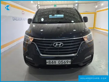 HYUNDAI STAREX VAN 3-SEATER
