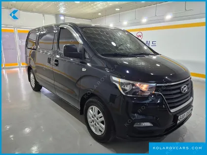 HYUNDAI STAREX VAN 3-SEATER