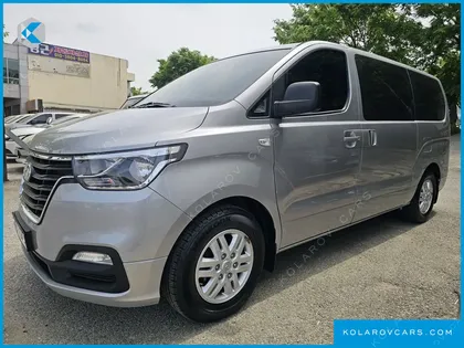 HYUNDAI STAREX VAN 3-SEATER