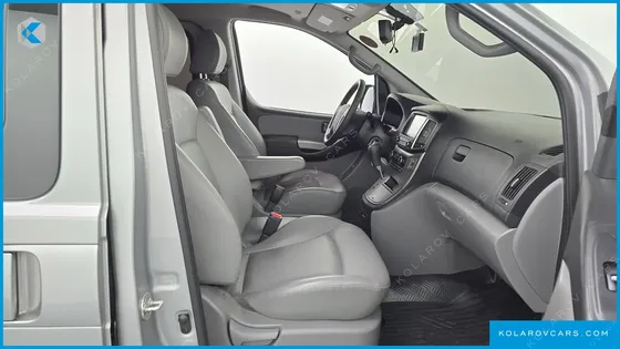 HYUNDAI STAREX VAN 5-SEATER