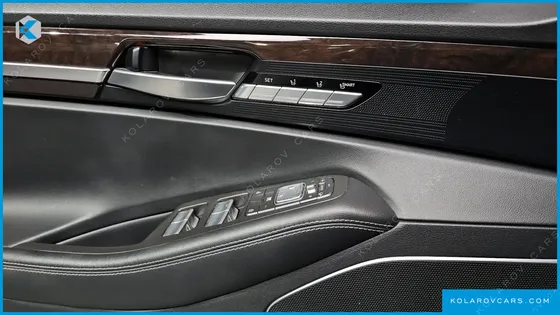 GENESIS EQ900 3.8 GDI AWD