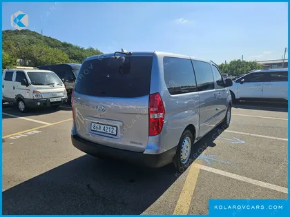 HYUNDAI STAREX VAN 3-SEATER