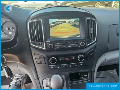 HYUNDAI STAREX VAN 3-SEATER